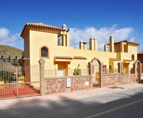 5 bedroom villa to rent in La Sierrezuela, Mijas
